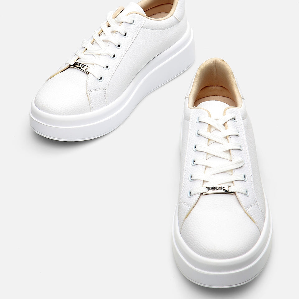 White Yaya Women's Everyday Shoes